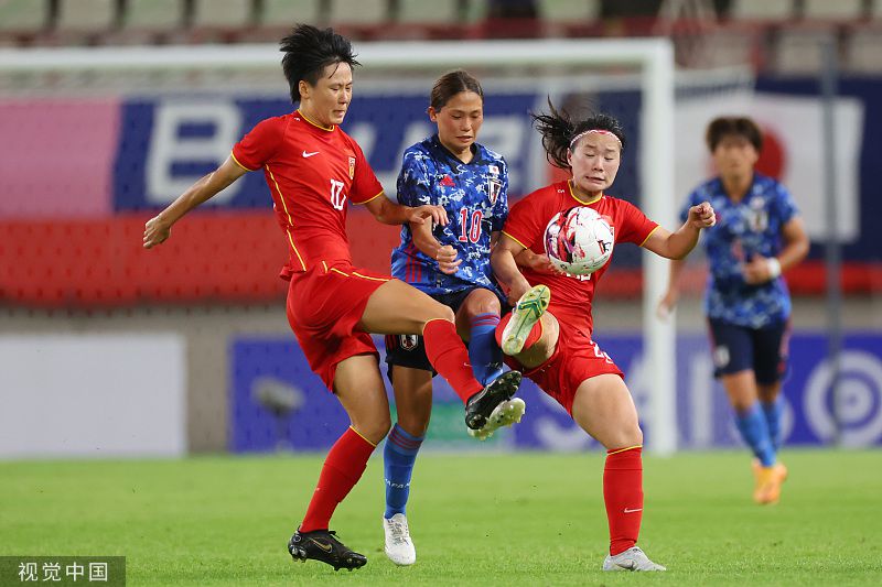 战报天皇杯：川崎前锋8:7柏太阳神，天皇杯夺冠，晋级亚洲精英赛在今天下午结束的一场日本天皇杯决赛中，川崎前锋经过点球鏖战，最终击败柏太阳神，继2020赛季之后再次夺得天皇杯冠军。